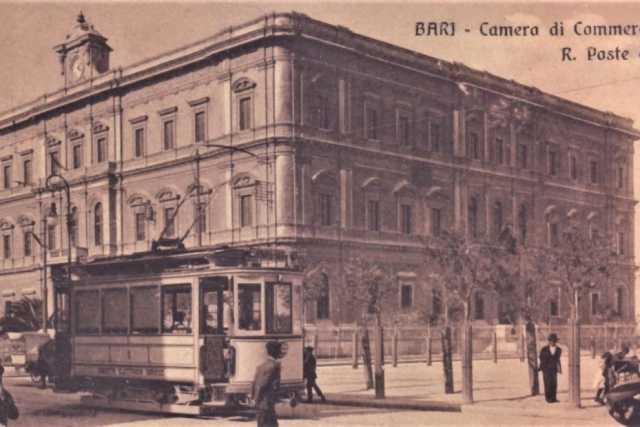 Bari, la storia del pi� antico edificio del Quartiere Umbertino: la Camera di Commercio